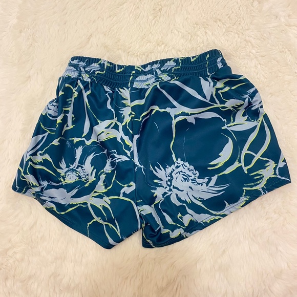 Zella Girls Kids Running Workout Gym Play Short Size Small 7/8, 933 - Picture 2 of 4